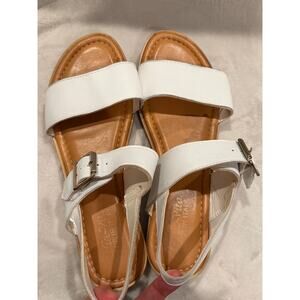 Bella Vita Women’s Sandals Size 10, White Italian Leather, Slingback Style